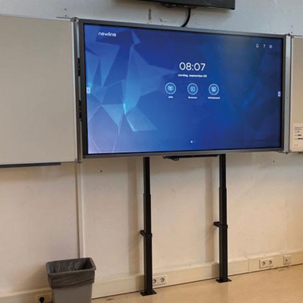 ergoxs-slimline-compact-wall-effw2231z-whiteboardframe-wbf75-project