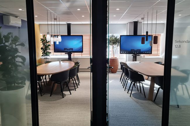 ergoxs-flexline-stretch-select-plafond-vloer-cfs36bv44-montagebeugel-wmpb1 vergaderruimte inrichten